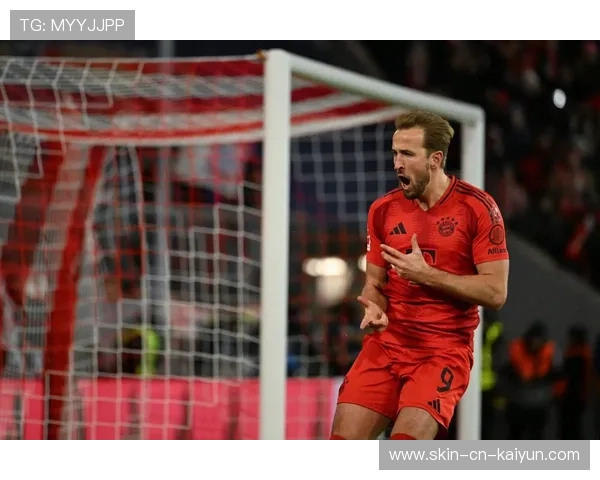 德甲拜仁中场短传流畅,攻势不断呈现的战术解码